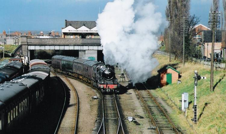 Picture of Loughborough Central by Richard Allen
